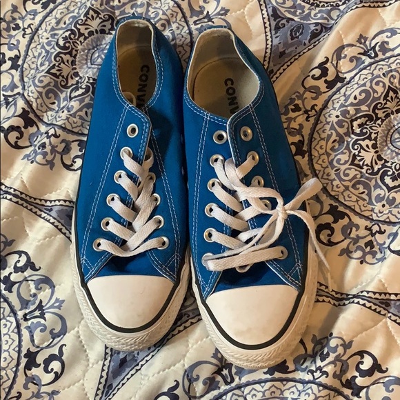 Blue converse - Picture 2 of 5